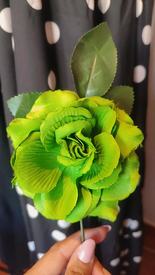 Complementos flor flamenca verde