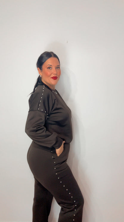 Sudadera tachas marrón