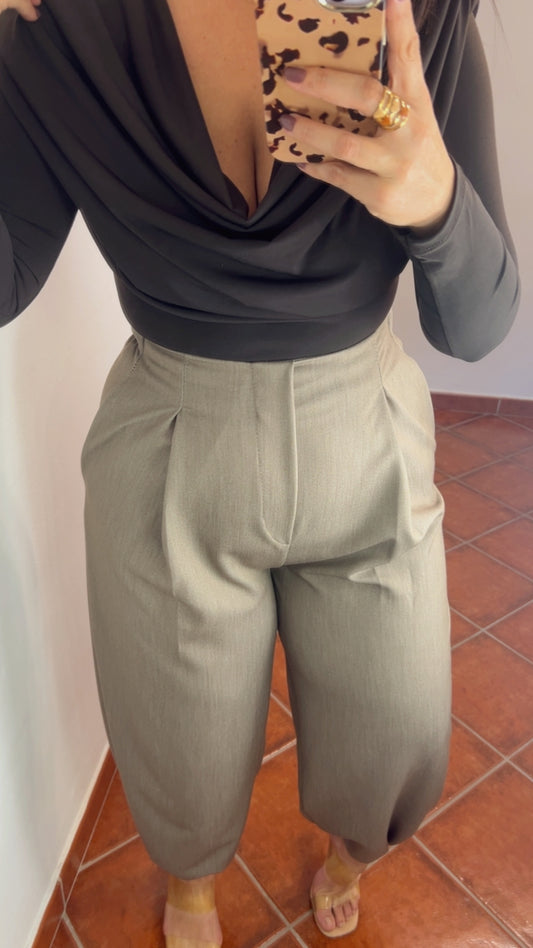 Camiseta licra corte griego chocolate