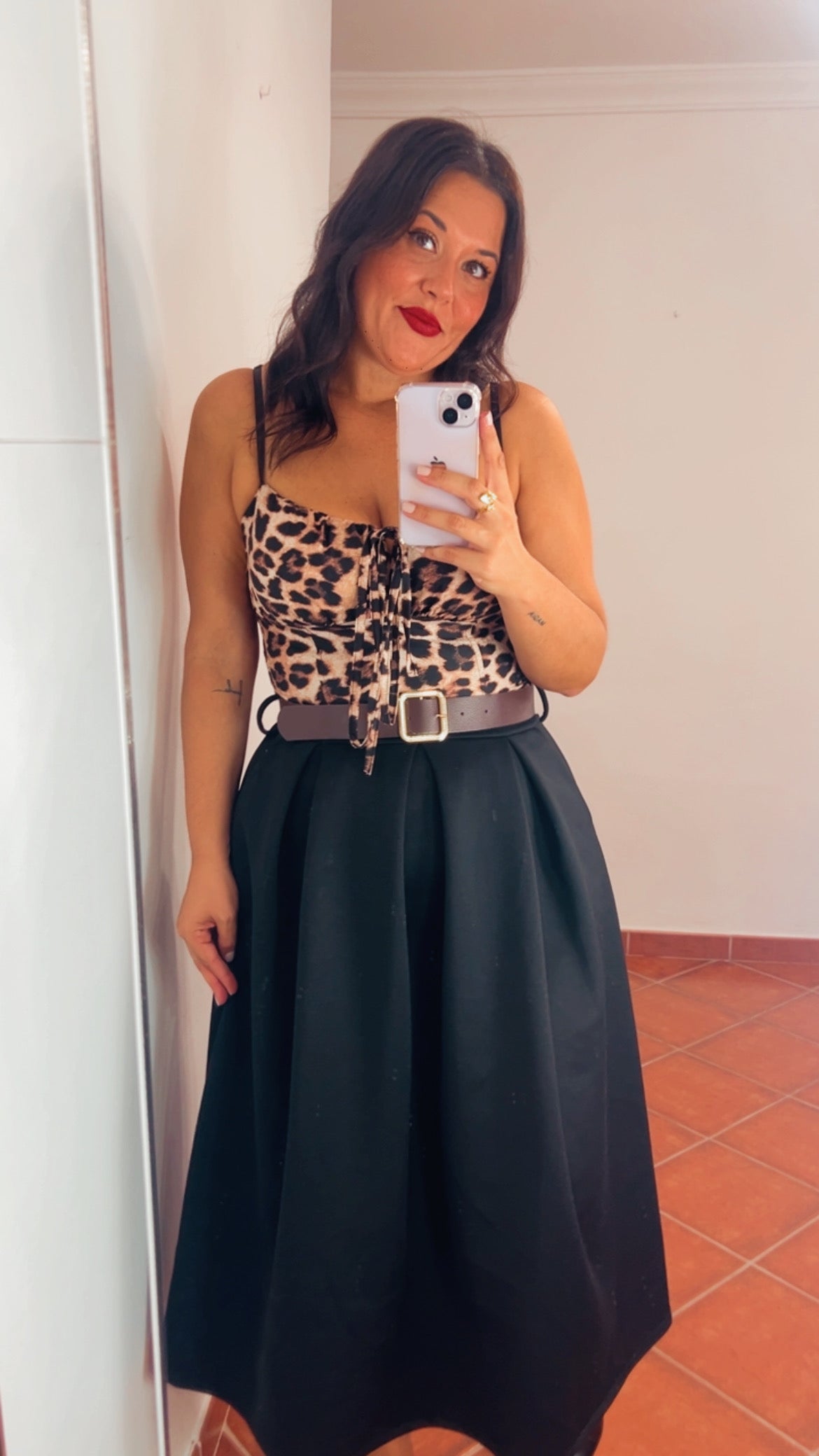 Falda midi cinturón